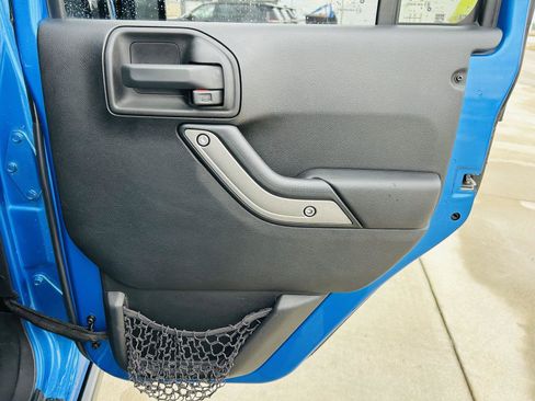 Used 2016 Jeep Wrangler Unlimited Sport image 21