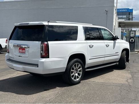 Used 2020 GMC Yukon XL Denali RWD image 11