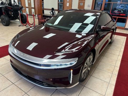 Used 2024 Lucid Air Touring image 1