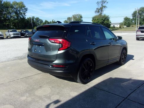 Used 2021 GMC Terrain SLT w/ Elevation Edition FWD image 6