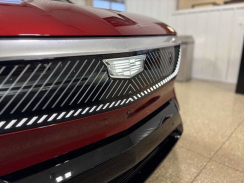 Used 2025 Cadillac Optiq Luxury 1 w/ LPO, Floor Liner Package image 34