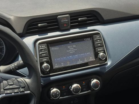 Used 2025 Nissan Versa SV FWD image 17