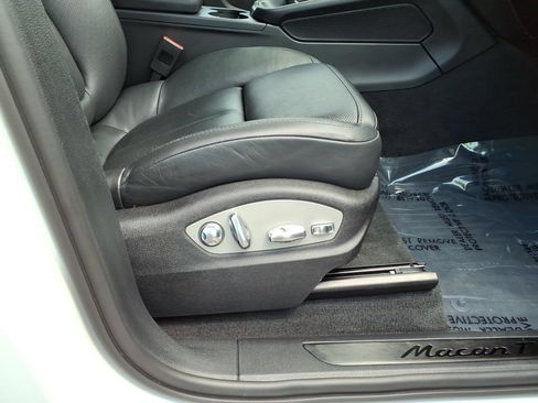 Used 2023 Porsche Macan Turbo w/ Premium Package Plus AWD/4WD image 16