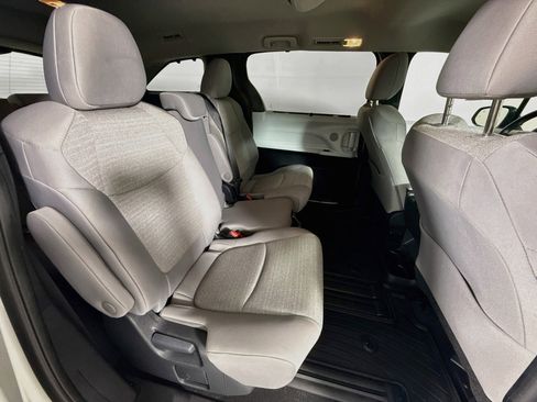 Certified 2026 Toyota Sienna LE AWD/4WD image 26