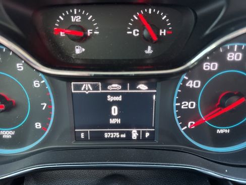 Used 2017 Chevrolet Cruze LS FWD image 11