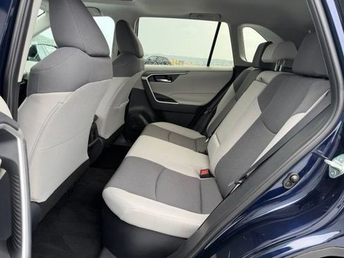 Certified 2019 Toyota RAV4 XLE w/ Convenience Package AWD/4WD image 12