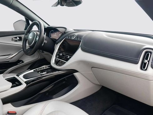Used 2023 Aston Martin DBX AWD/4WD image 36