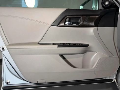 Used 2014 Honda Accord EX-L image 21