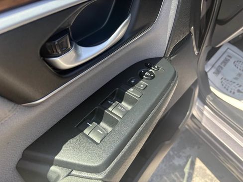 Used 2017 Honda CR-V EX image 23