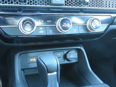 Used 2023 Honda Civic Sport image 8