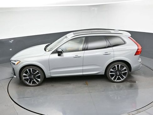 Used 2024 Volvo XC60 B5 Ultimate w/ Protection Package Premier AWD/4WD image 20