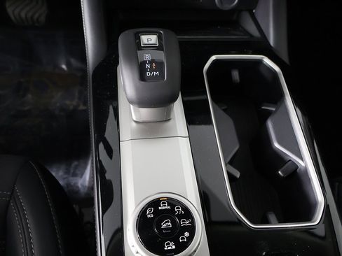 New 2026 Mitsubishi Outlander SE image 44