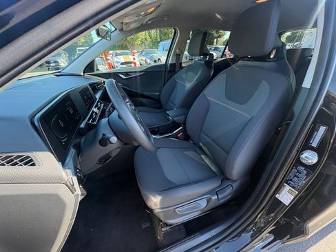 Used 2026 Kia Niro LX FWD image 34