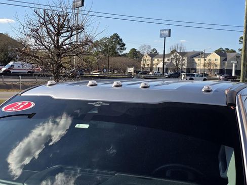 Used 2023 Ford F250 Lariat w/ Chrome Package image 34