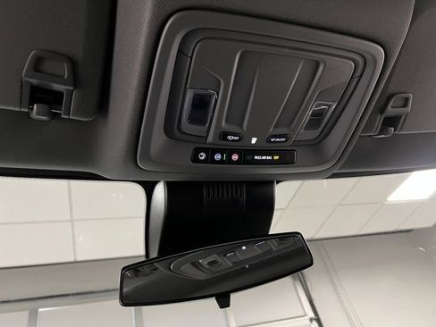 Used 2024 GMC Sierra 1500 Elevation image 43