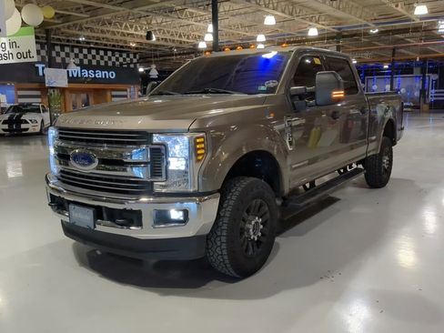 Used 2018 Ford F250 XLT w/ XLT Value Package image 1
