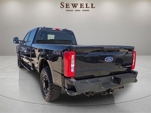 Used 2023 Ford F250 XL image 3