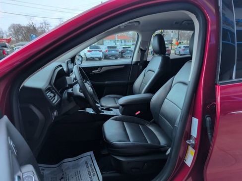 Used 2022 Ford Escape SEL w/ Technology Package image 10