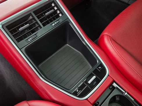 Used 2020 Porsche Panamera 4 AWD/4WD image 17