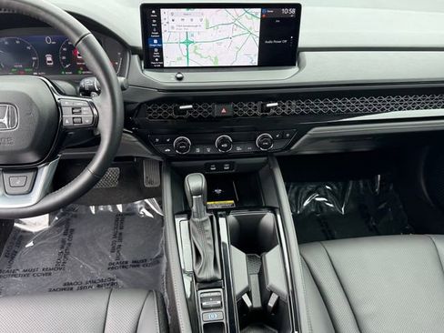 Certified 2025 Honda Accord Touring image 17