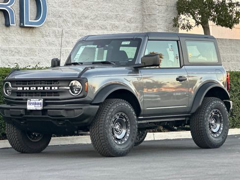 New 2025 Ford Bronco Base w/ Sasquatch Package image 8