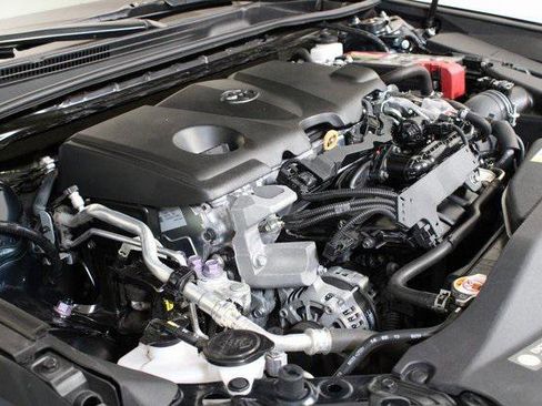 Certified 2020 Toyota Camry XLE image 28