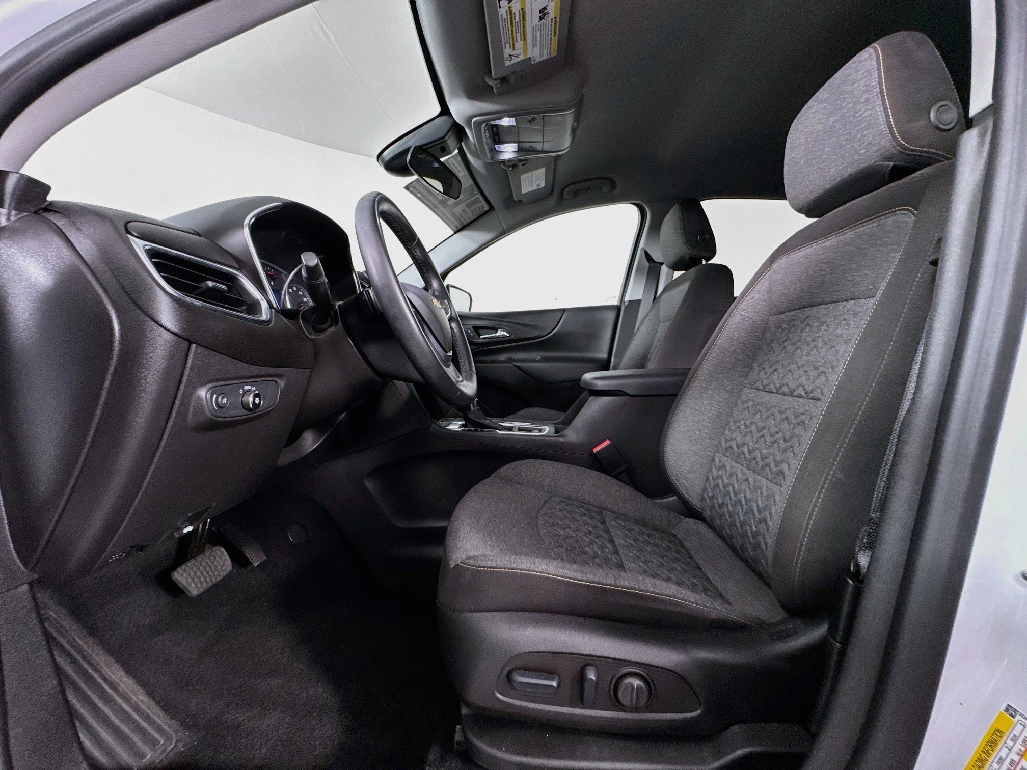 Used 2024 Chevrolet Equinox LT AWD/4WD image 20