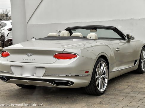 Used 2020 Bentley Continental GT image 13