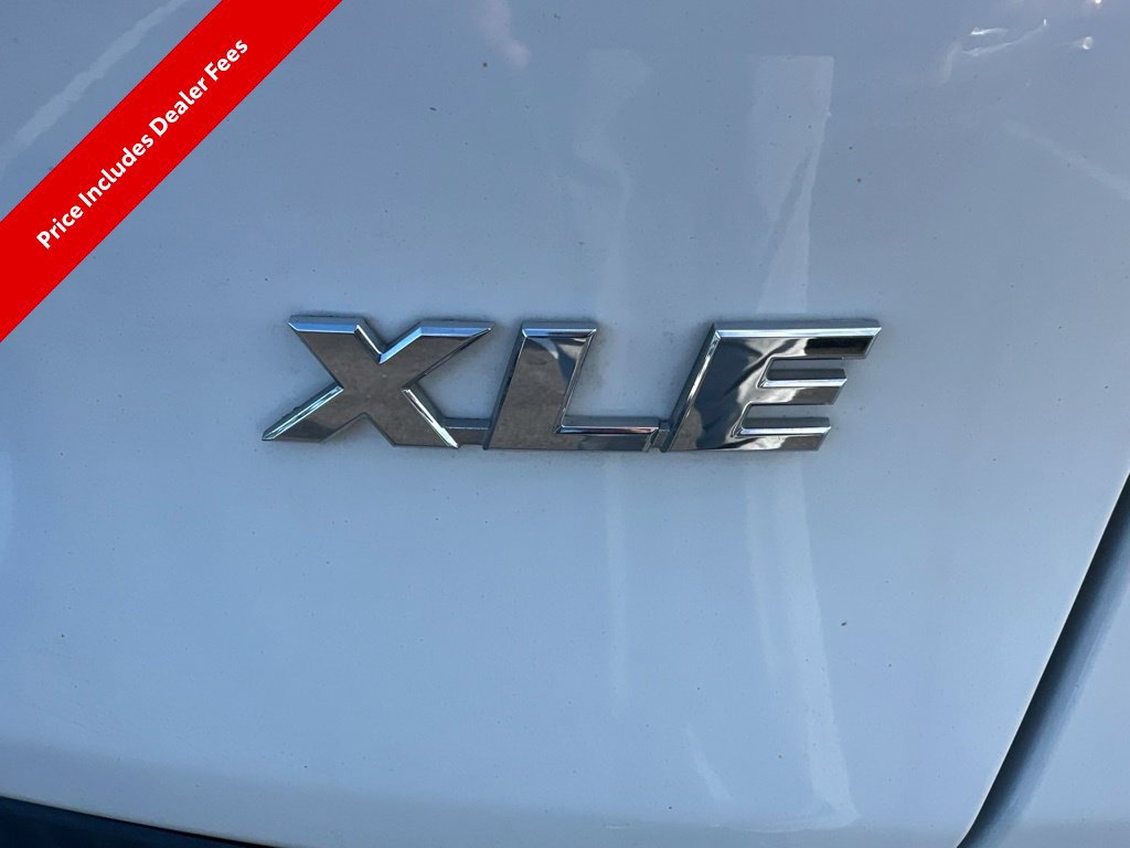 Used 2022 Toyota RAV4 XLE FWD image 8