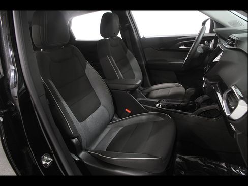 Used 2023 Chevrolet TrailBlazer LT w/ Convenience Package AWD/4WD image 19