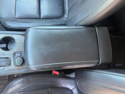 Used 2018 GMC Acadia SLT AWD/4WD image 45