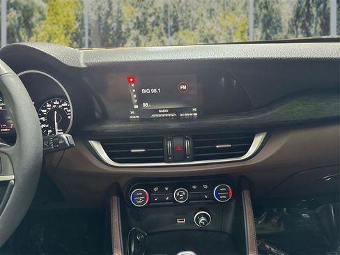 Used 2019 Alfa Romeo Stelvio Sport w/ Cold Weather Package image 16