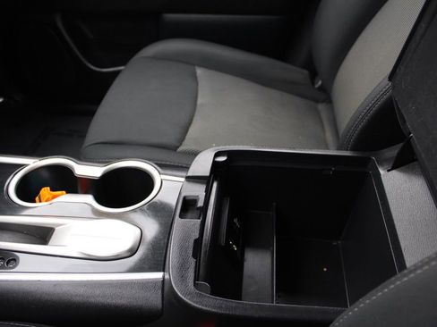 Used 2019 Nissan Pathfinder S image 39