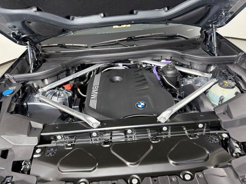 New 2026 BMW X5 xDrive40i w/ M Sport Package AWD/4WD image 32