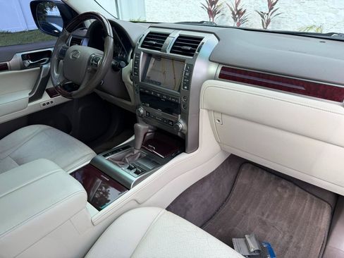 Used 2018 Lexus GX 460 Premium w/ Premium Package AWD/4WD image 50