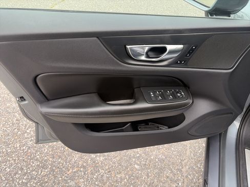 Used 2020 Volvo S60 T5 Momentum w/ Protection Package FWD image 15