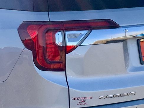 Used 2020 GMC Acadia Denali w/ Denali Ultimate Package image 14