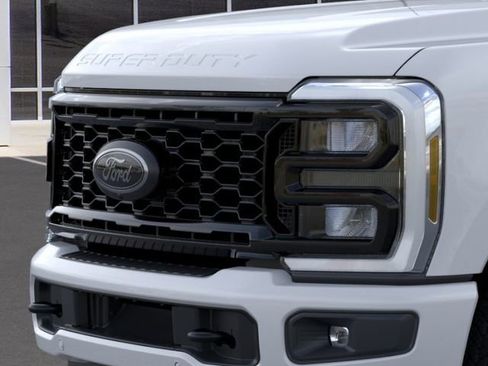 New 2026 Ford F250 Lariat w/ Black Appearance Package image 7