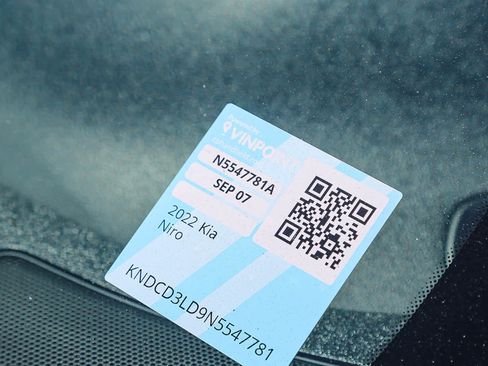 Used 2022 Kia Niro EX image 26