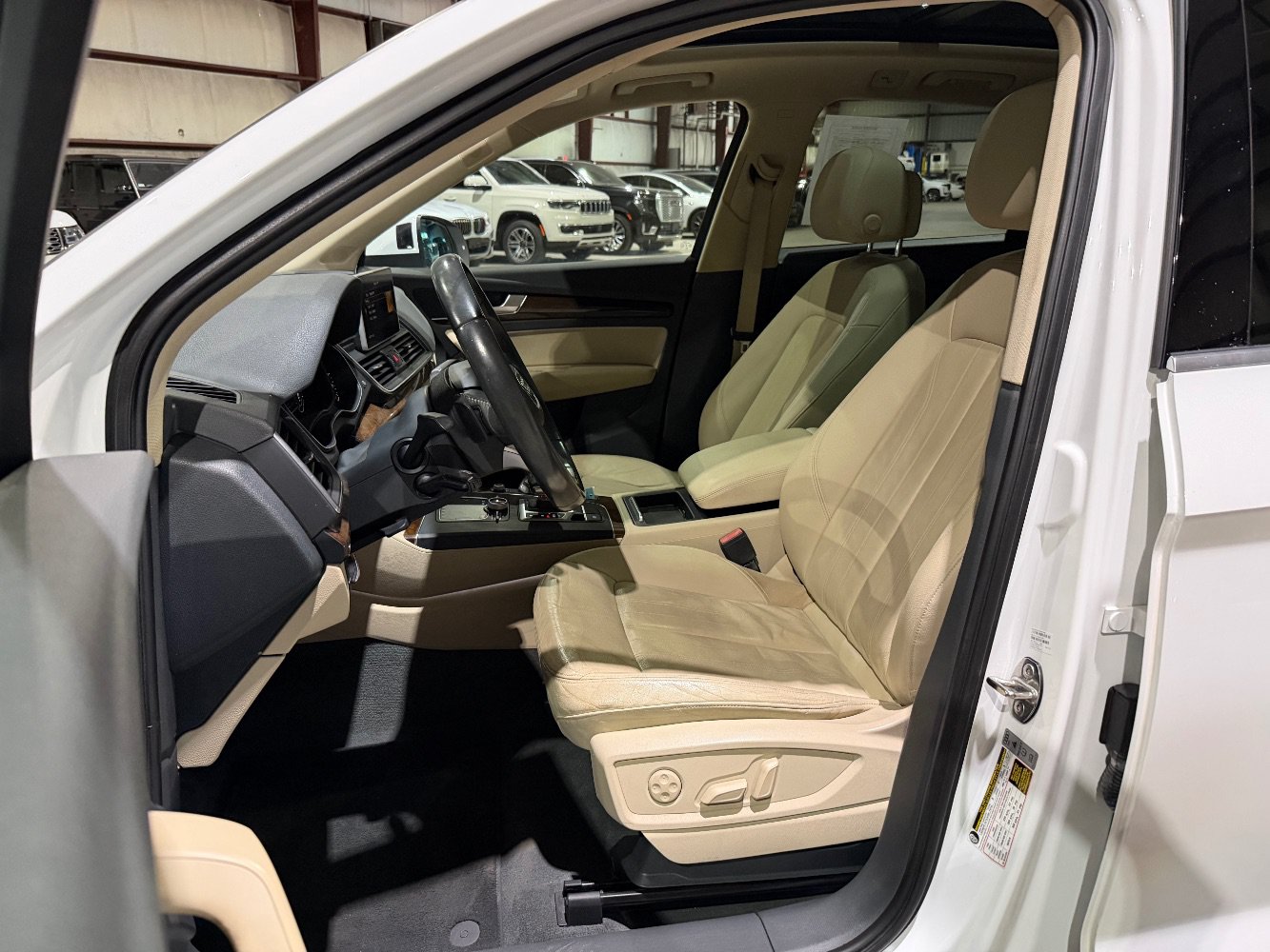 Used 2018 Audi Q5 2.0T Premium Plus w/ Premium Plus Package AWD/4WD image 14