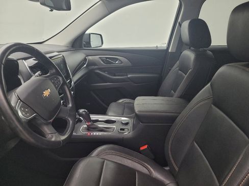 Used 2019 Chevrolet Traverse RS image 17