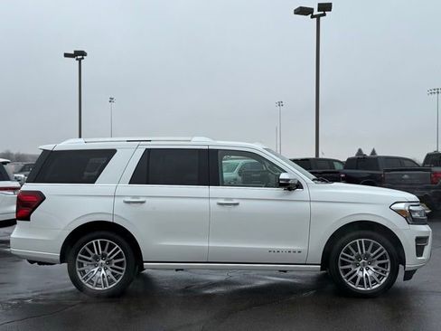 Certified 2022 Ford Expedition Platinum image 45