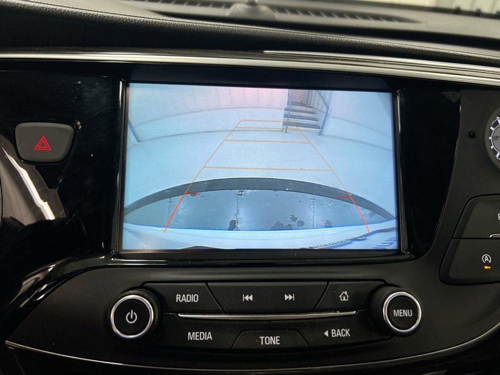 Used 2020 Buick Envision Essence FWD image 15