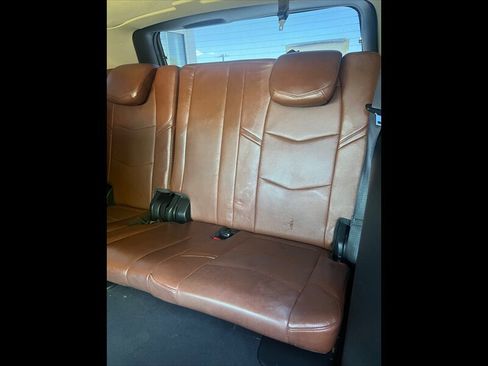 Used 2015 Cadillac Escalade Premium RWD image 16