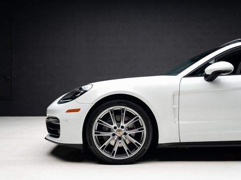 Used 2023 Porsche Panamera 4 AWD/4WD image 18