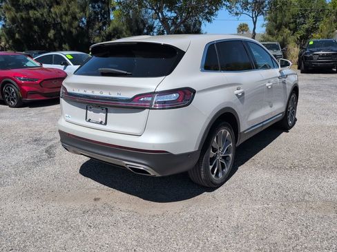 Used 2023 Lincoln Nautilus Reserve w/ Equipment Group 201A FWD image 3