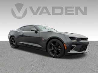 Used 2018 Chevrolet Camaro SS video 3