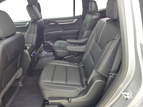 New 2026 GMC Acadia Elevation image 3