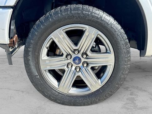 Used 2018 Ford F150 XLT w/ Equipment Group 302A Luxury AWD/4WD image 13