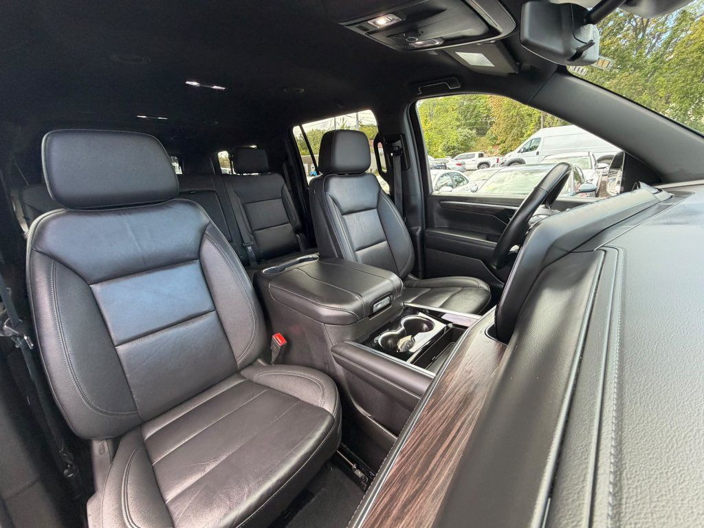 Used 2025 Chevrolet Suburban LT AWD/4WD image 23
